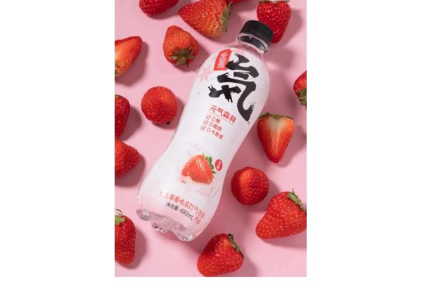 元气森林气泡水（草莓味）480ml